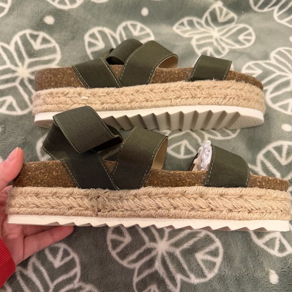 Nature Breeze Olive Green Espadrille Platform Sandals - Size 6.5 - Never Worn - Picture 3 of 9